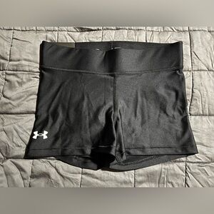 Under Armour Women's HeatGear Mid Rise Short